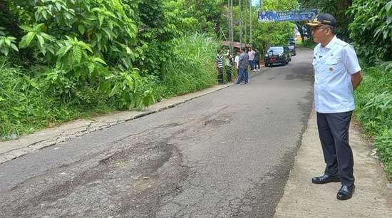 Jalan di Padang Banyak Rusak, Walikota Bertindak, Pekan Depan Diperbaiki